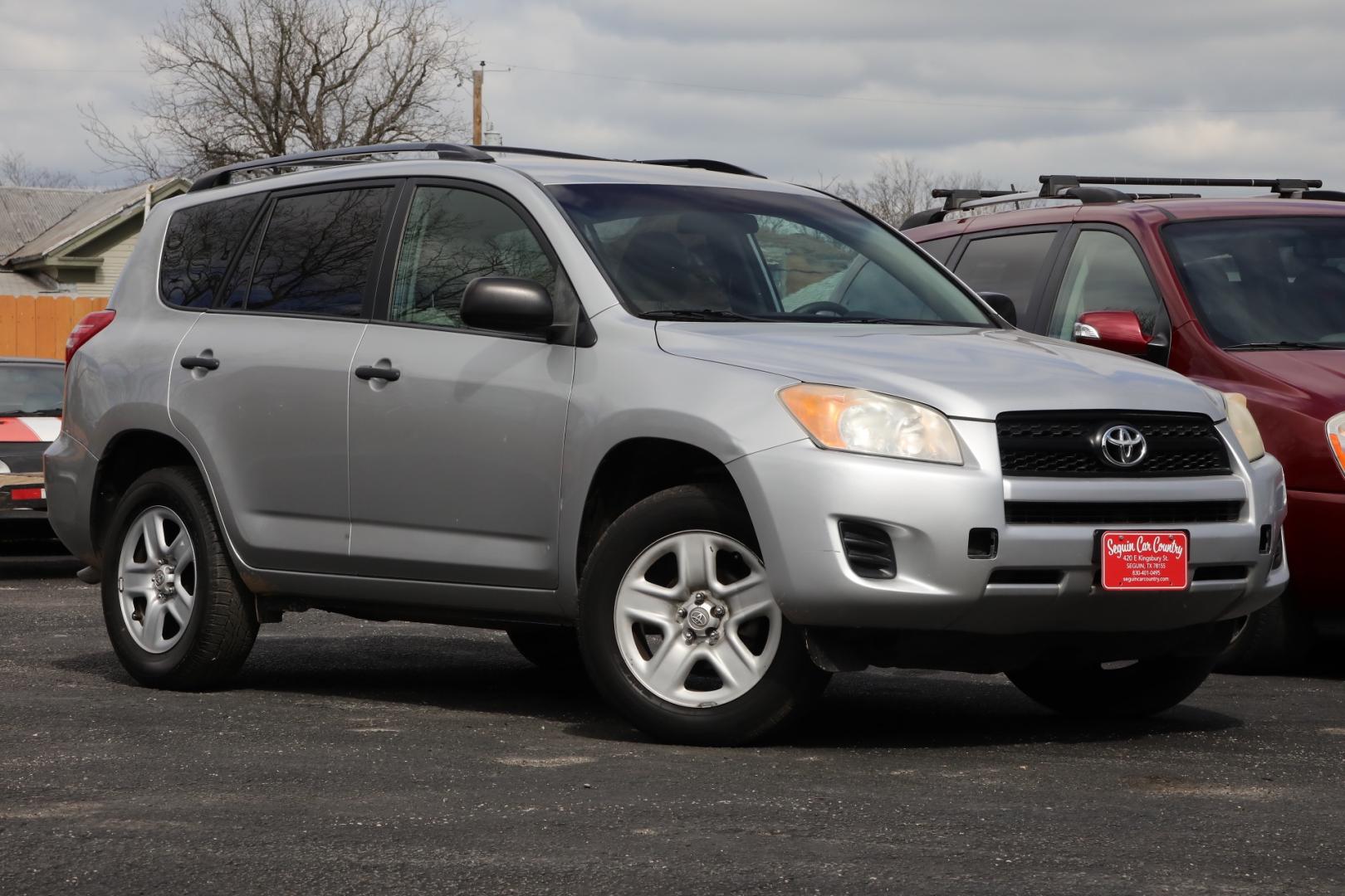 2010 SILVER TOYOTA RAV4 Base I4 2WD (2T3ZF4DV0AW) with an 2.4L L4 DOHC 16V engine, 4-SPEED AUTOMATIC transmission, located at 420 E. Kingsbury St., Seguin, TX, 78155, (830) 401-0495, 29.581060, -97.961647 - Photo#0